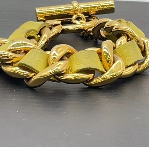 Auth CHANEL Bracelet W/Box - Picture 5 of 14